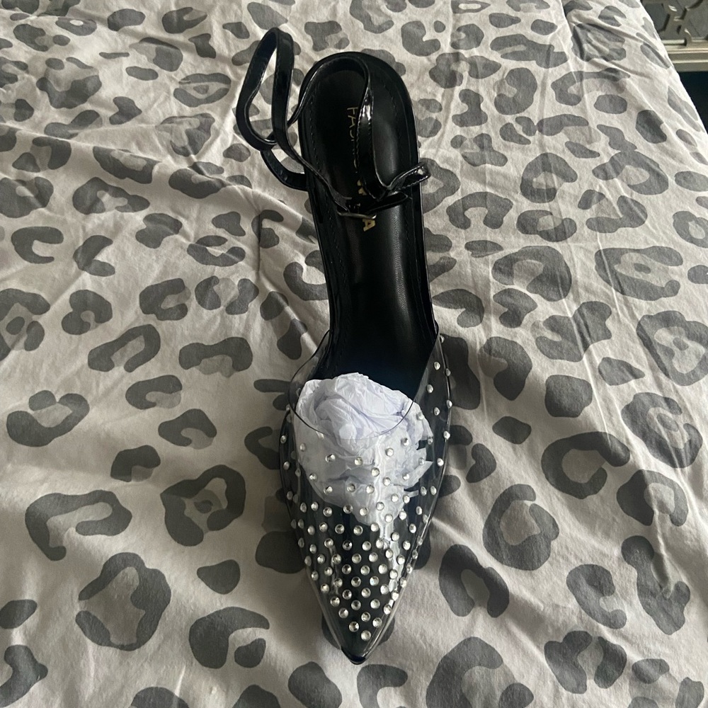 Transparent Rhinestone pump - Picture 8 of 9
